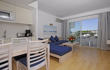 FERRERA BEACH APARTAMENT 3*, .  ( `)